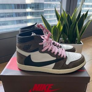 Nike Travis Scott Air Jordan 1